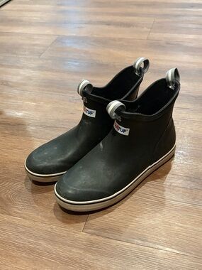 XTRATUF Navy Blue Short Rain Boots size 6